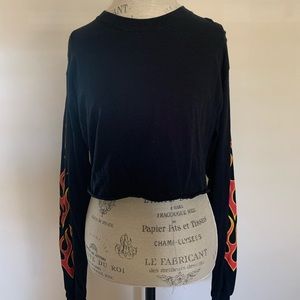 Cropped flames tee